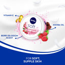 NIVEA SOFT Light cream with Vit E, Jojoba oil & Berry fragrance for Non-sticky, Soft & Hydrated skin