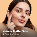 Shop Pilgrim Instant Glow Primer With Gold Shimmer (30ml) Online in India Chennai Tamil Nadu / Review